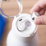 Botella con auriculares publicitaria. Detalle tapa